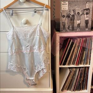 Vintage 70’ Bodysuit Lace Bridal Medium Peach Gray Cream Teddy Hot Sexy Sweet 36